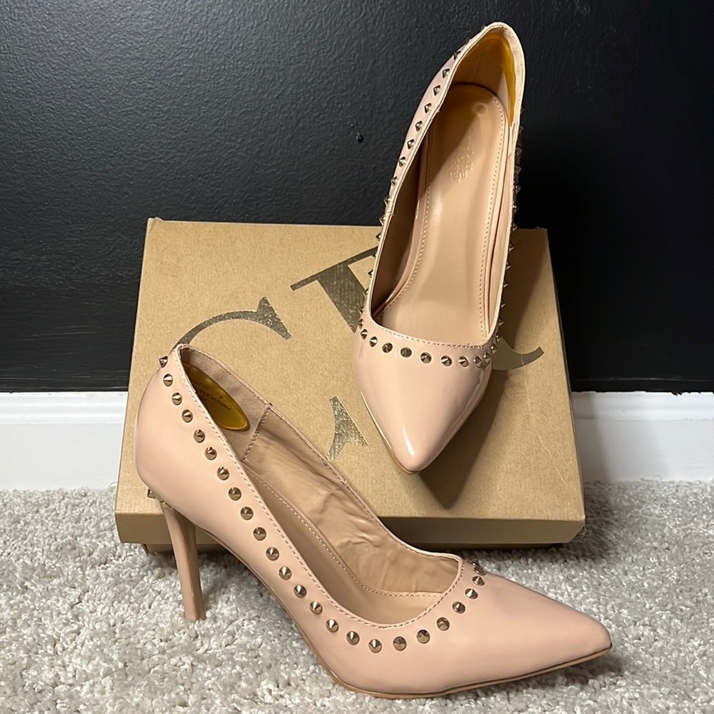 Claudette Heels - Picture 2 of 9